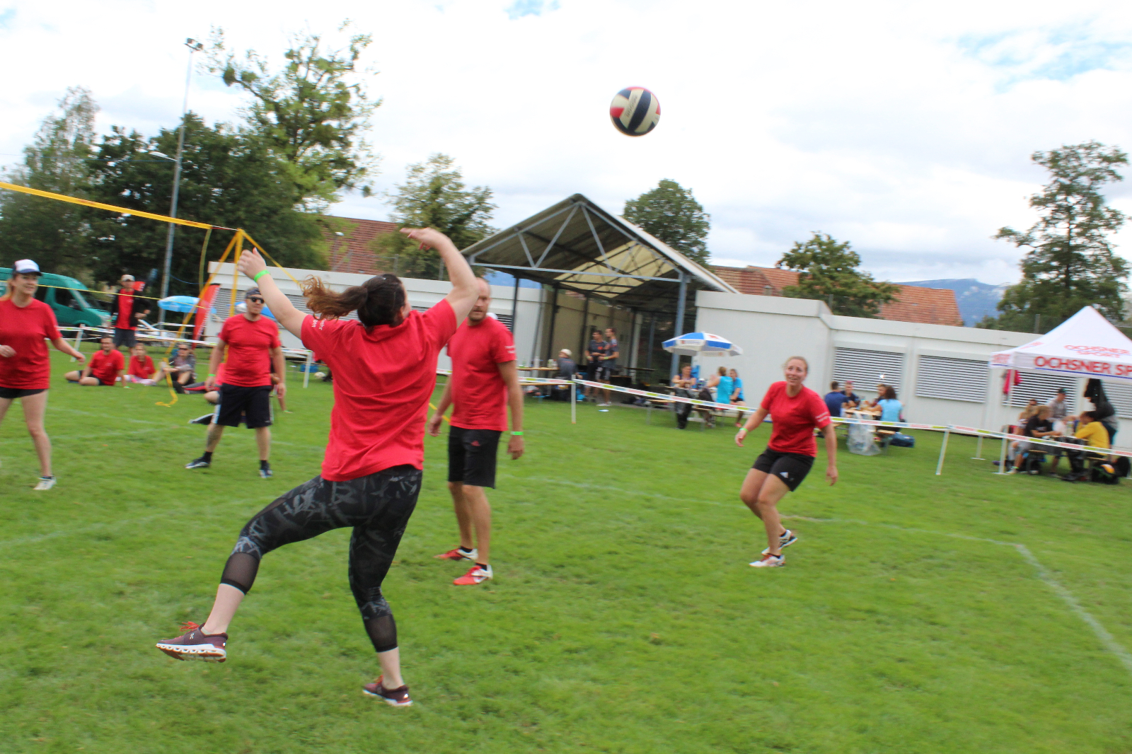 Volley  (85)